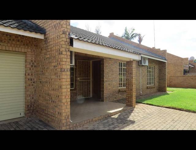 3 BEDROOM PROPERTY TO RENT IN CHROOM PARK